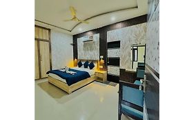 Hill Top Residency